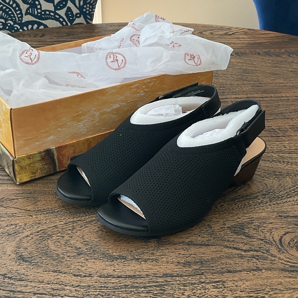 Bella Vita Black Peep-Toe Sandals